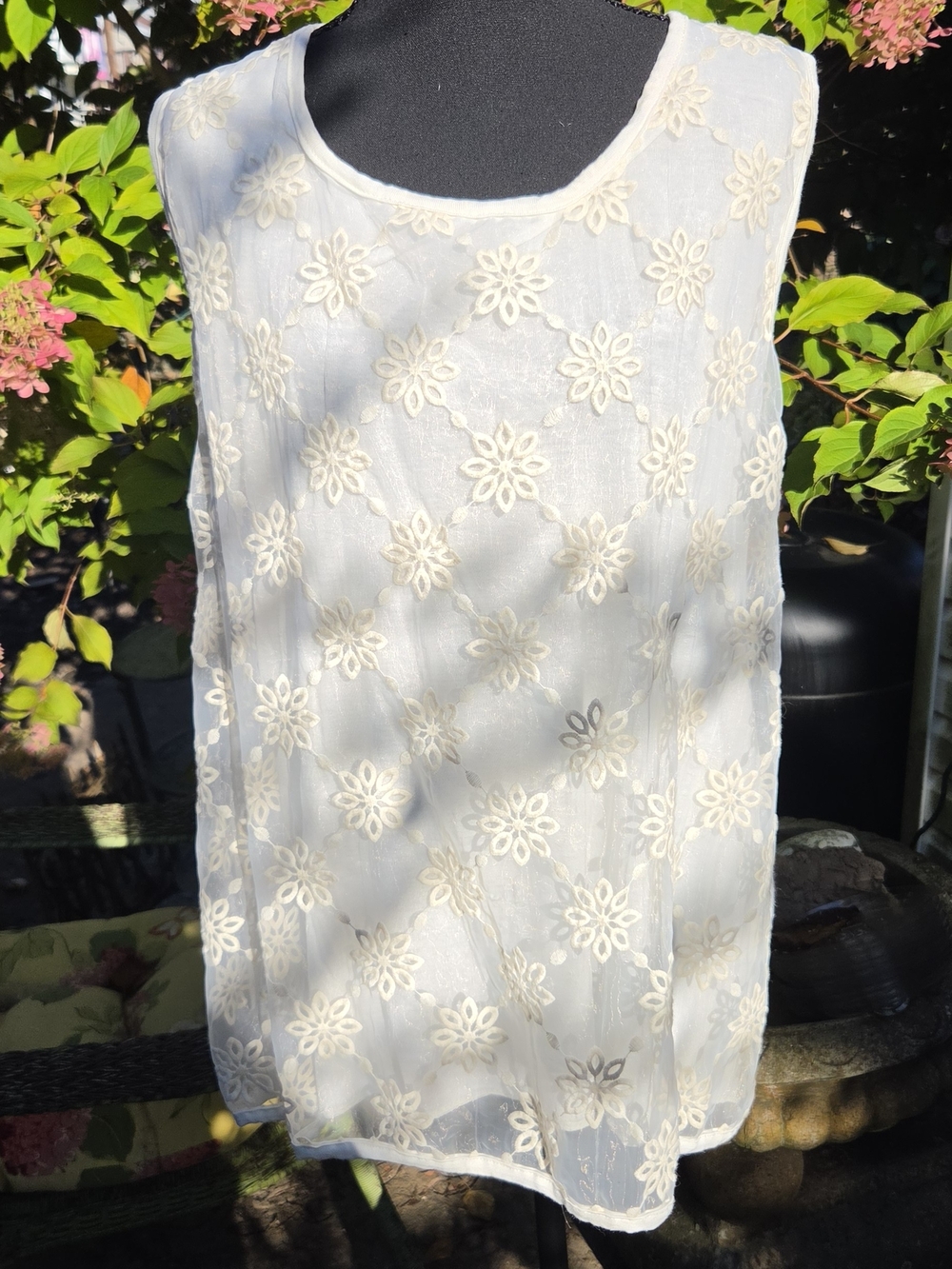 AMIRI Cream Floral Lace Camisole Top